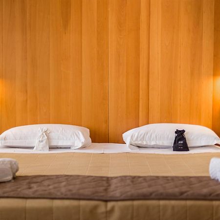 New Ipoint Hotel San Giovanni in Persiceto Ngoại thất bức ảnh