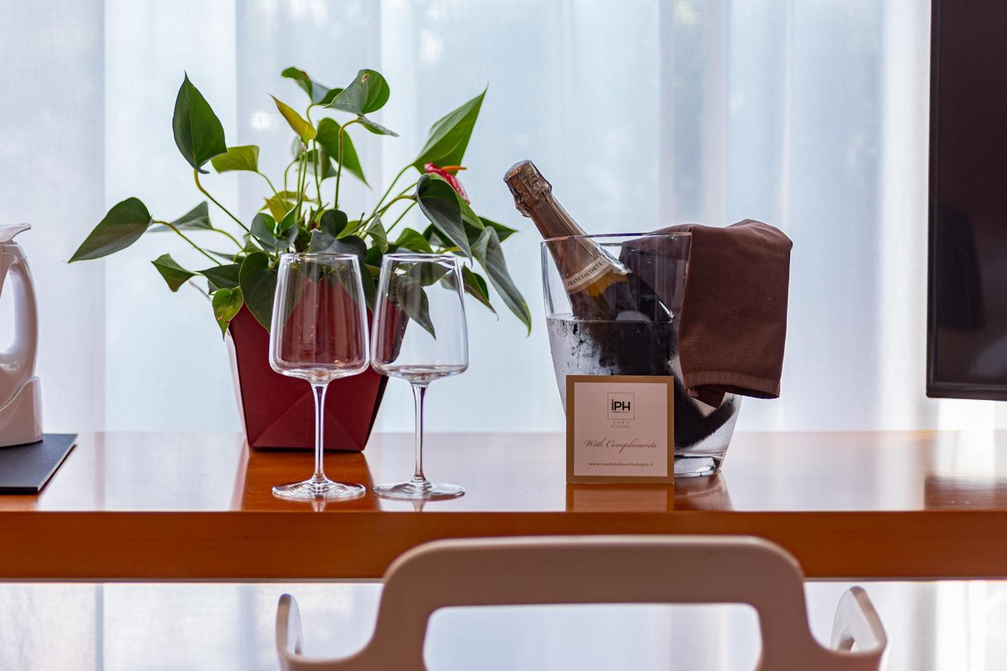 New Ipoint Hotel San Giovanni in Persiceto Ngoại thất bức ảnh
